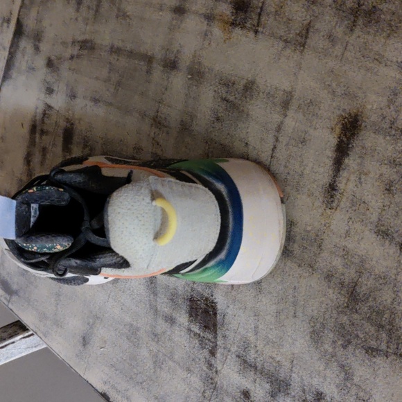 Puma - Picture 2 of 2